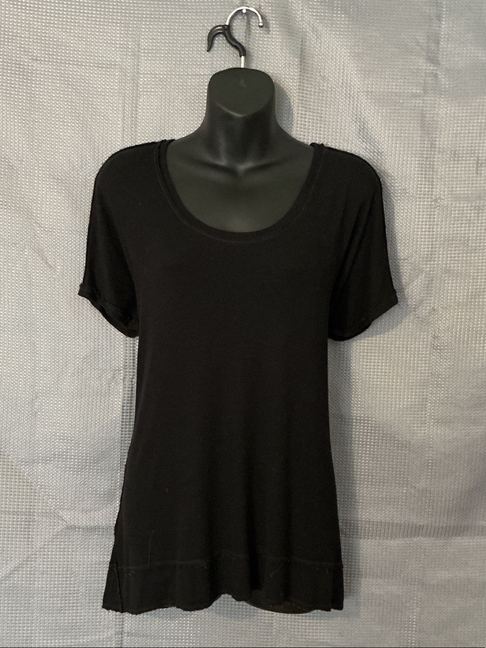 Bordeaux Black Scoop Neck Short Sleeve Tee